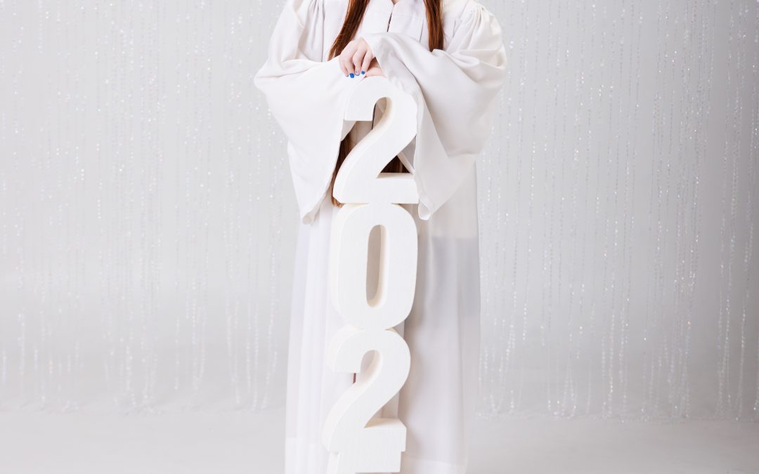 2025 Senior Graduation Photo Session – White Gown and Cap