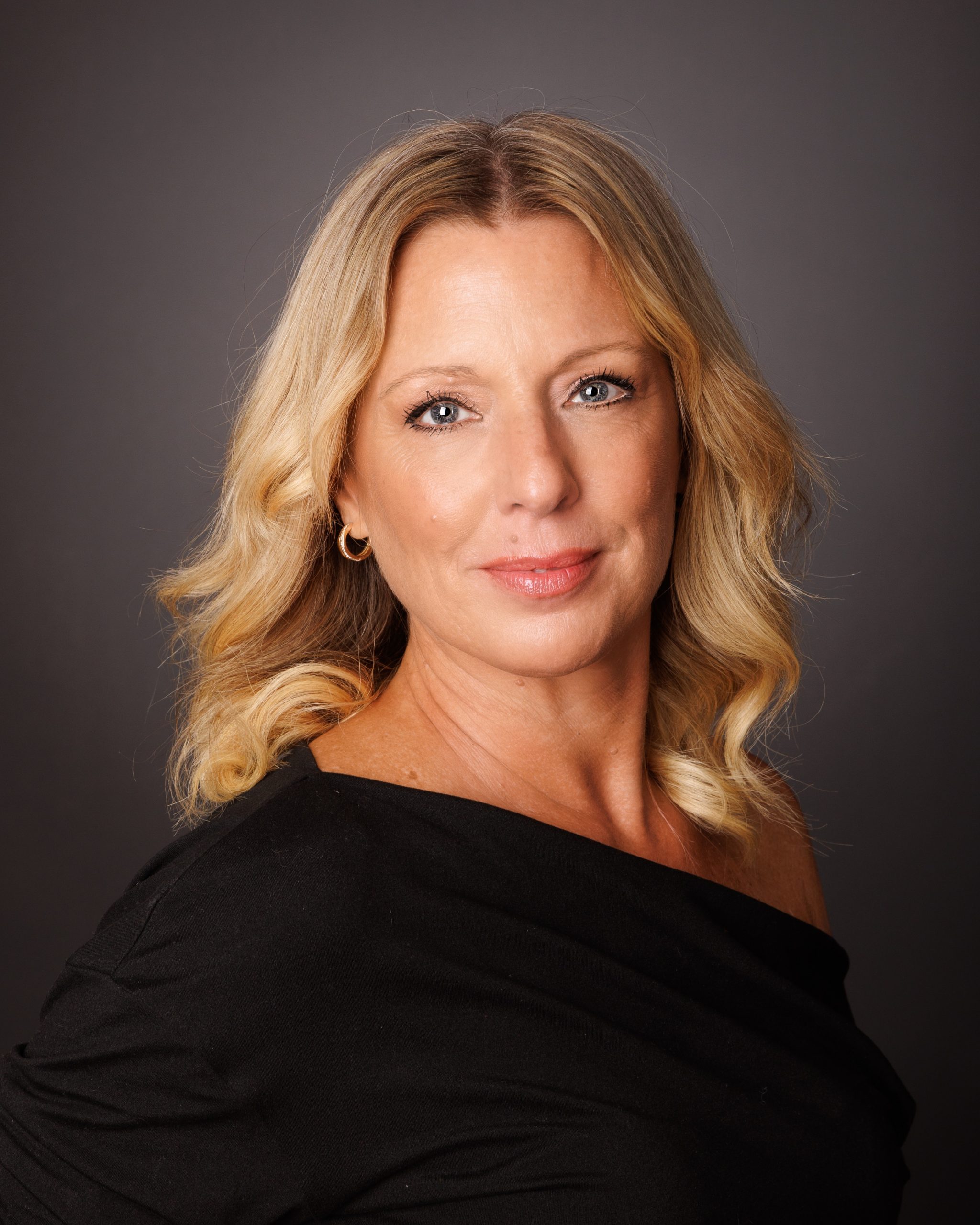 business headshots downriver, wyandotte michigan, portraits for work, business photos, linked in photos