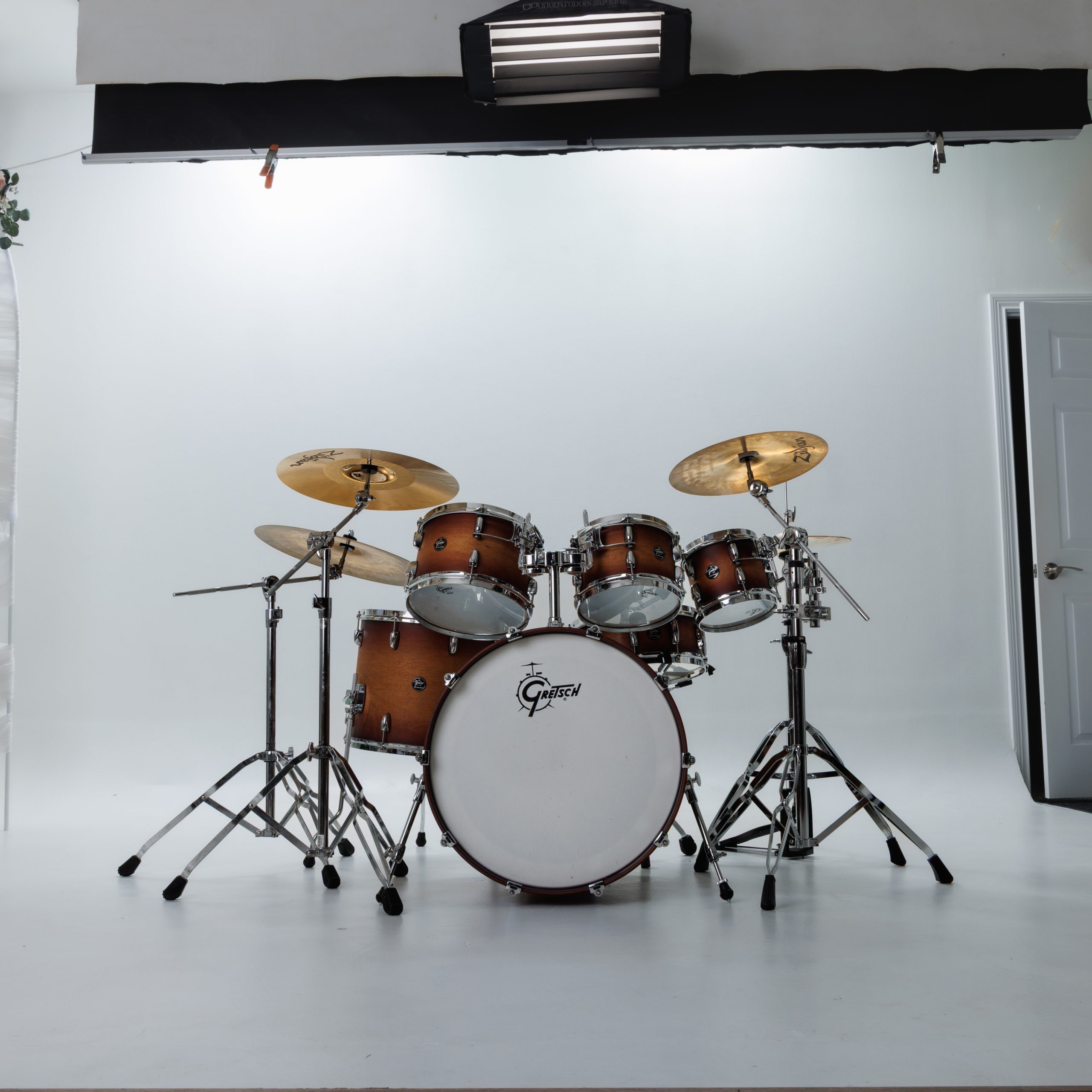 Live room with drums at wayndotte recording studio