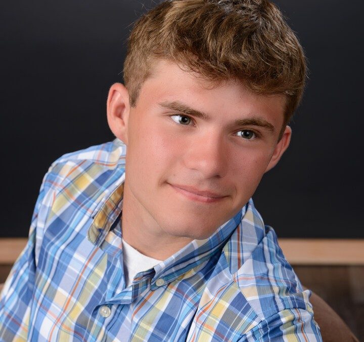 Allen Park Senior Photography Session – Studio ONE Wyandotte