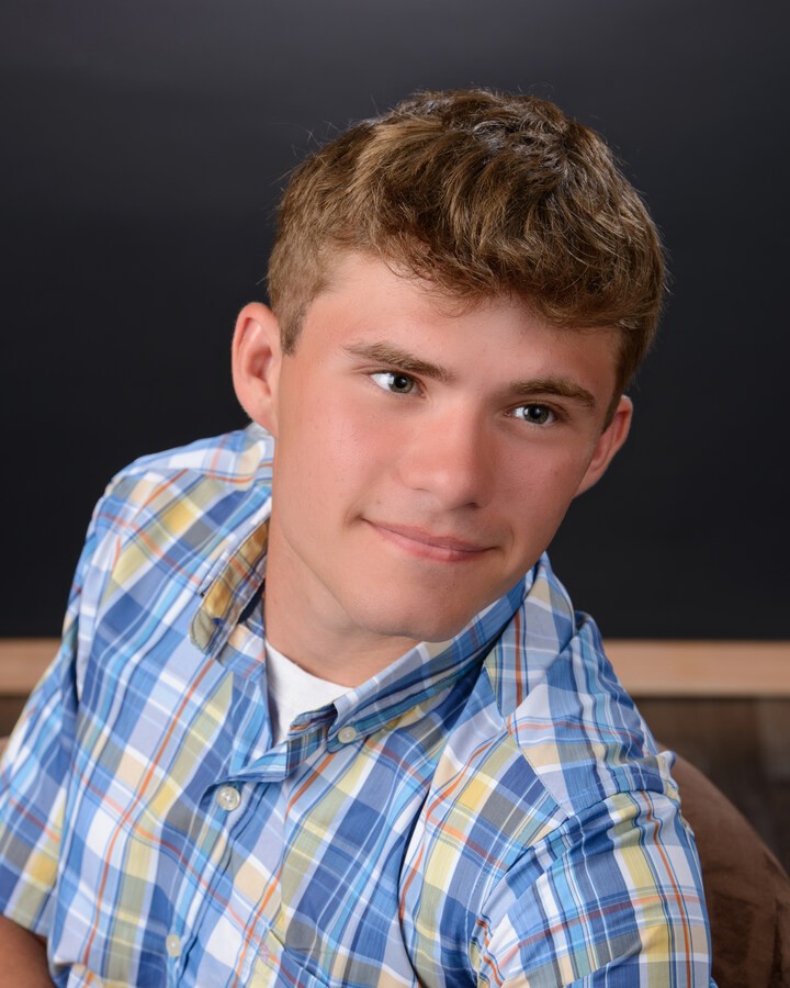 Allen Park senior photography session - young man in blue plaid shirt