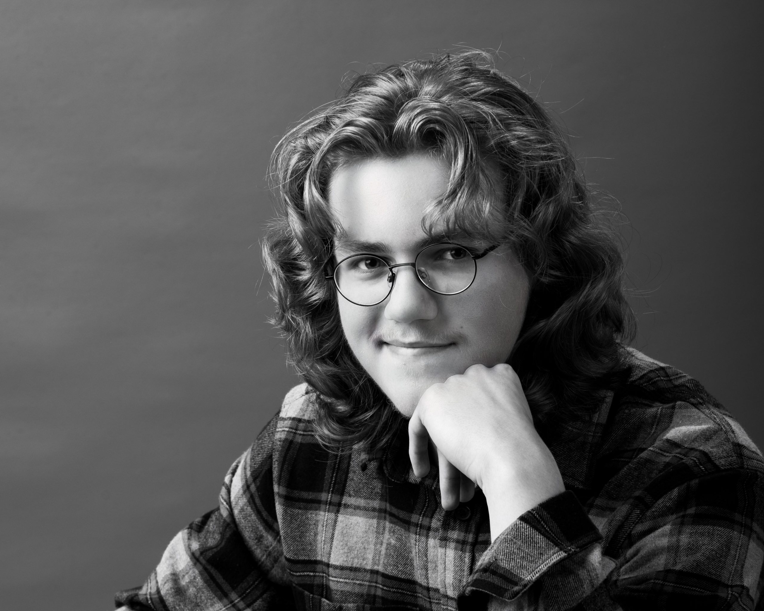Allen Park senior portrait showing Gavin wearing a TARDIS t-shirt under plaid shirt