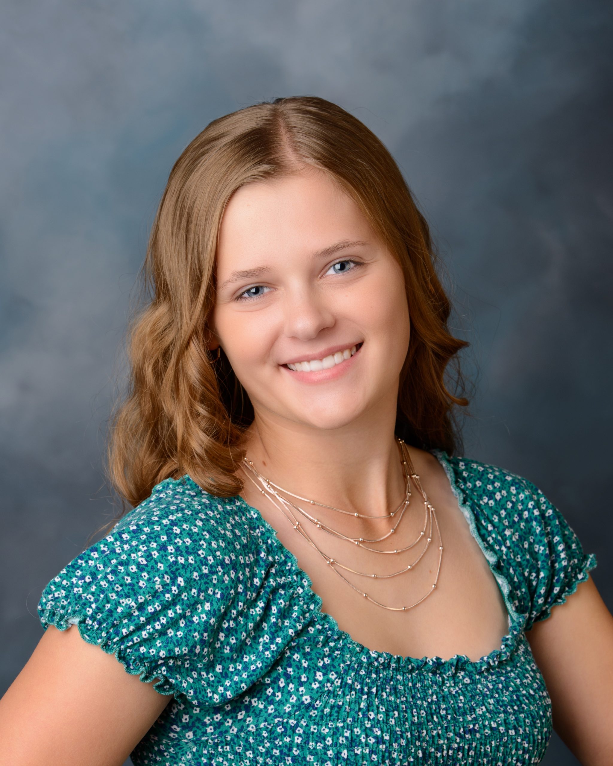 Hannah's relaxed senior photo for Allen Park, 2025 - Downriver photography studio
