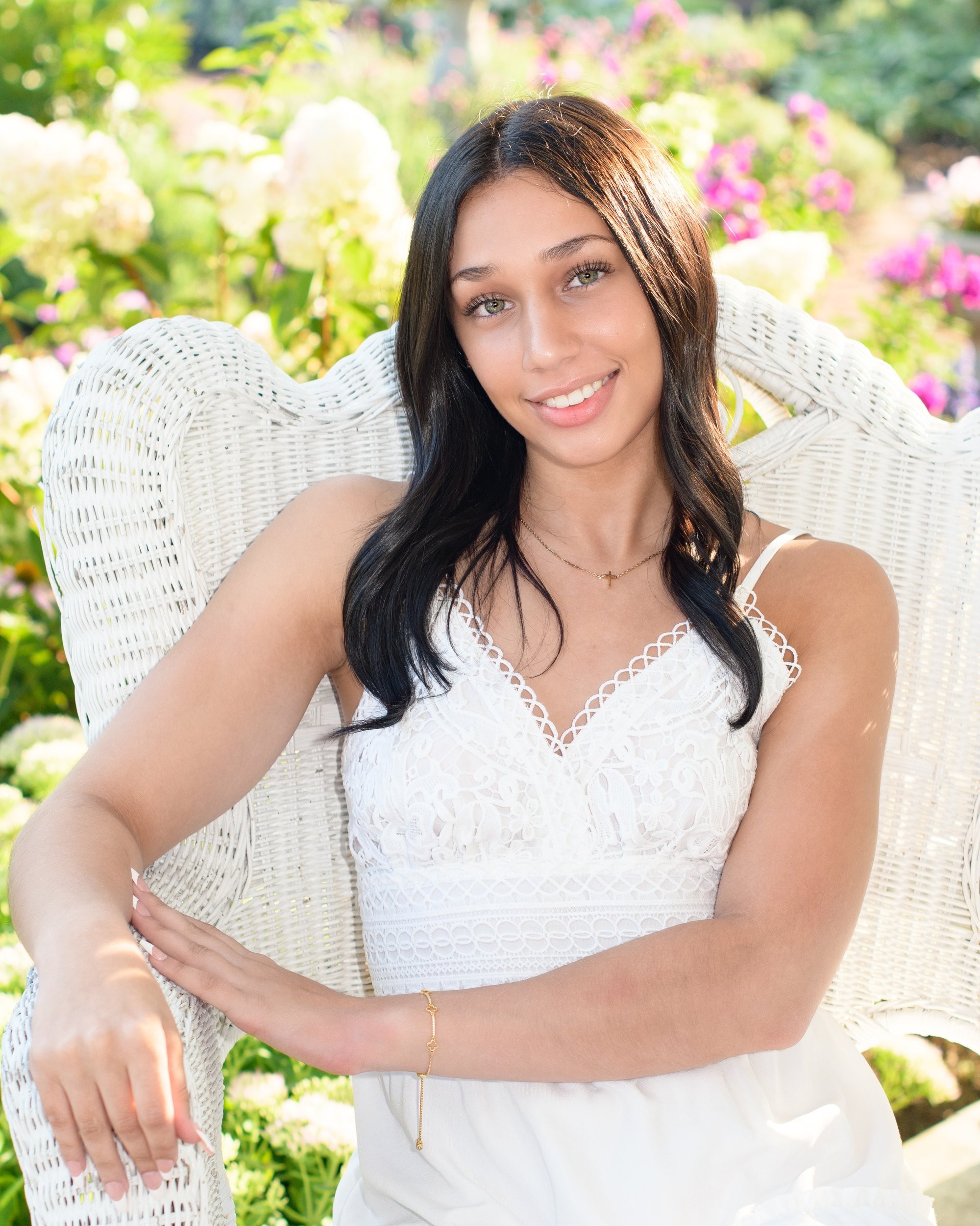 Downriver Senior Outdoor Photography Session at Jordan Park
