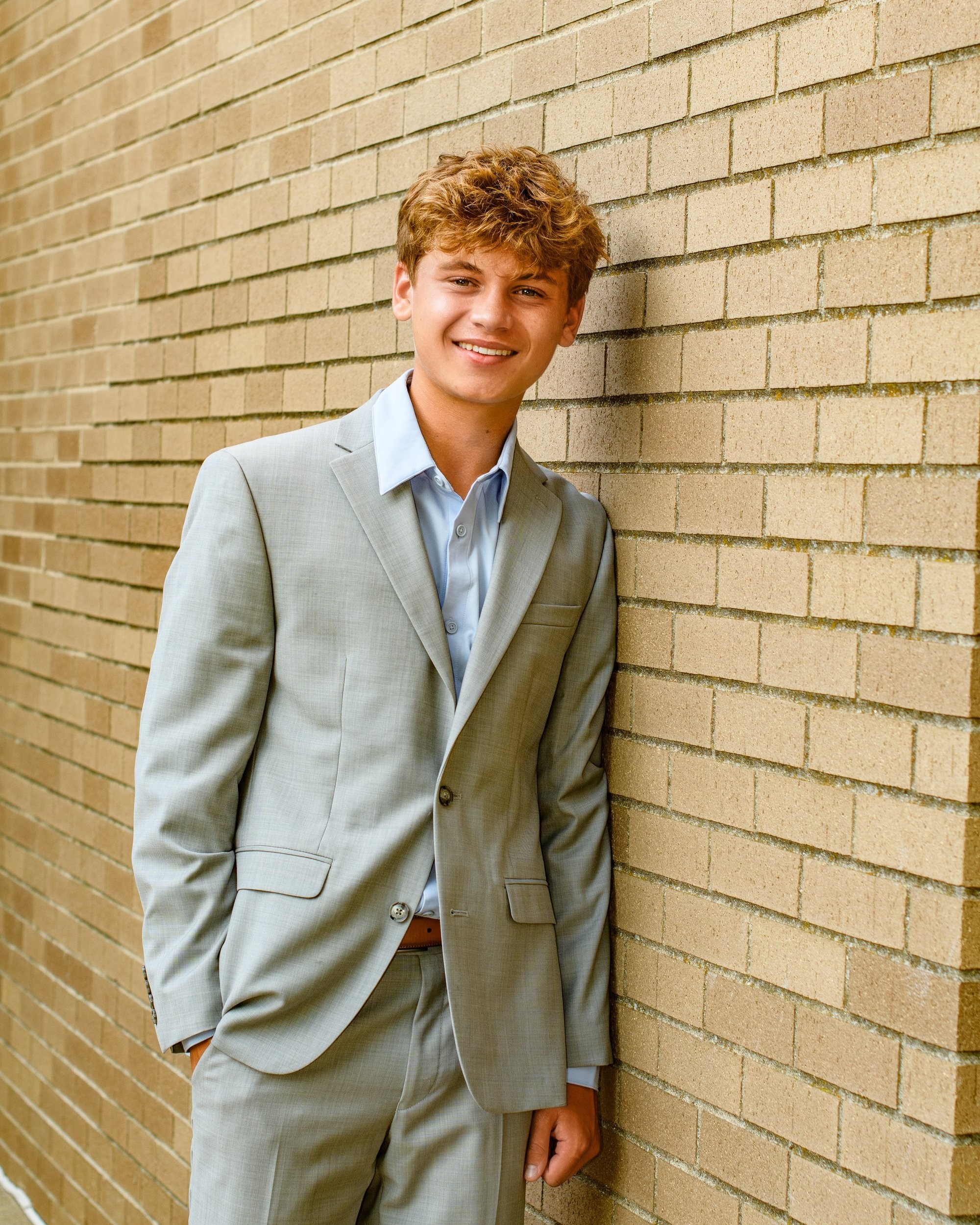 Grosse Isle High School Senior Photo Session – Capturing Memories