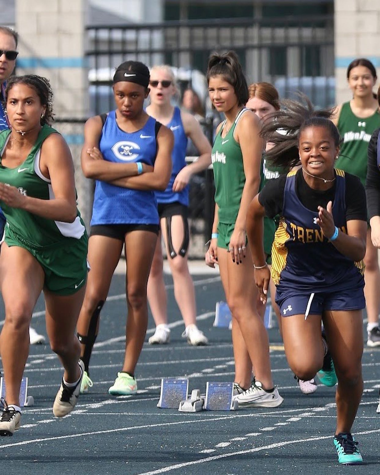 A fast paced photo shoot for @ths_class2022 Trenton Track and Field . Check out all the pictures with the link in the bio — image 2 of 2