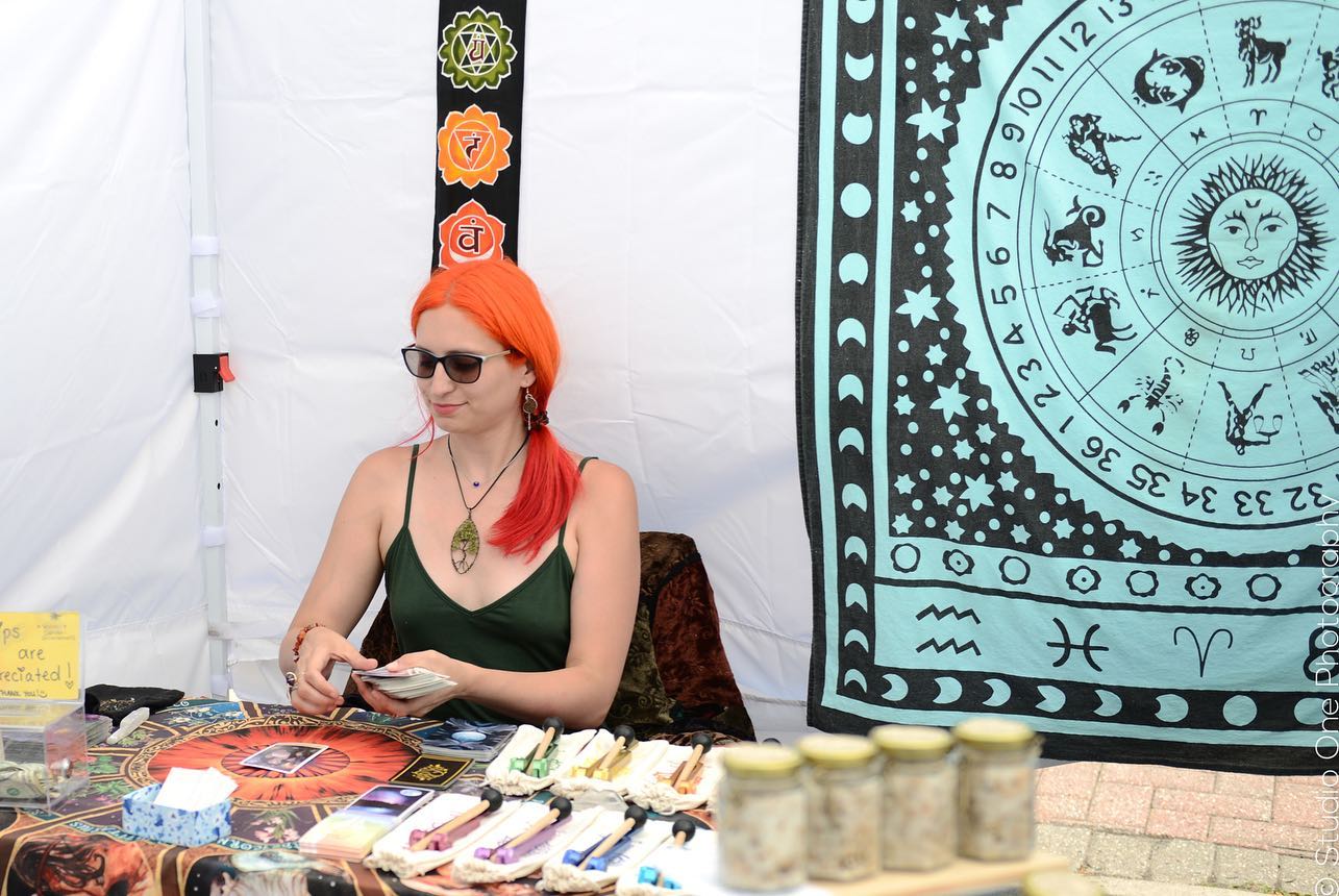 @wyandottestreetartfair is happening ! So happy to meet all these great vendors . . . . . @downtownwyandotte — image 3 of 5
