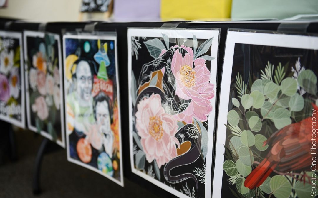 @wyandottestreetartfair is happening ! The art selection is totally🤩 . . . . @downtownwyandotte — image 1 of 10