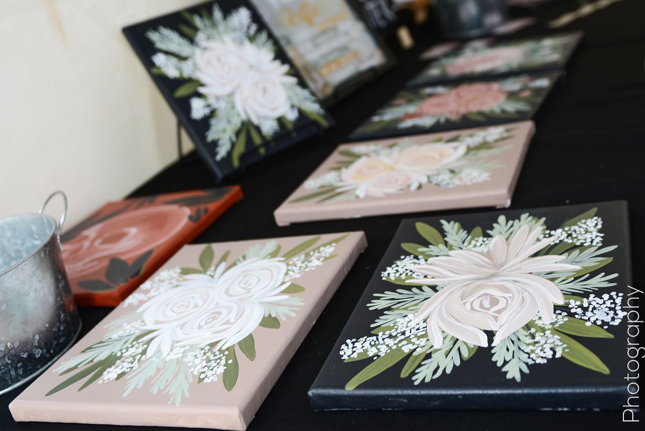 @wyandottestreetartfair is happening ! The art selection is totally🤩 . . . . @downtownwyandotte — image 2 of 10