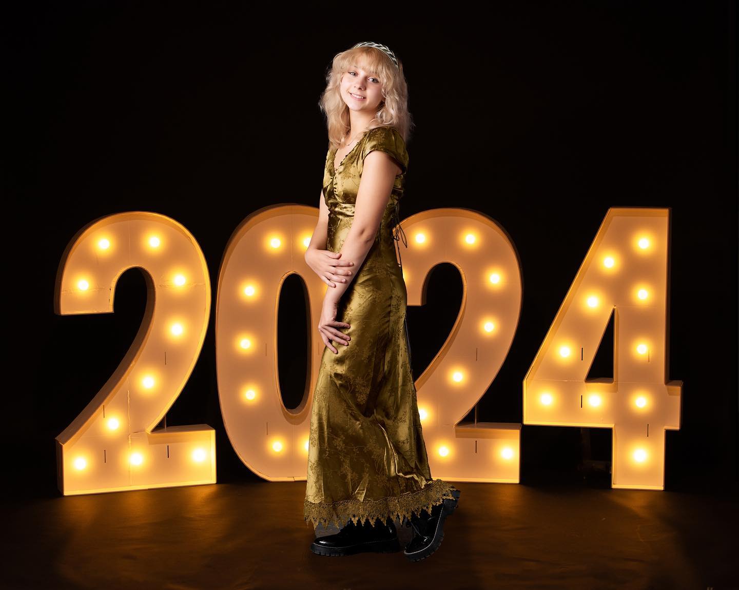 Whatever your personality, we have a look in our studio for YOU ! Check out our latest 2024 light-up addition — image 1 of 5