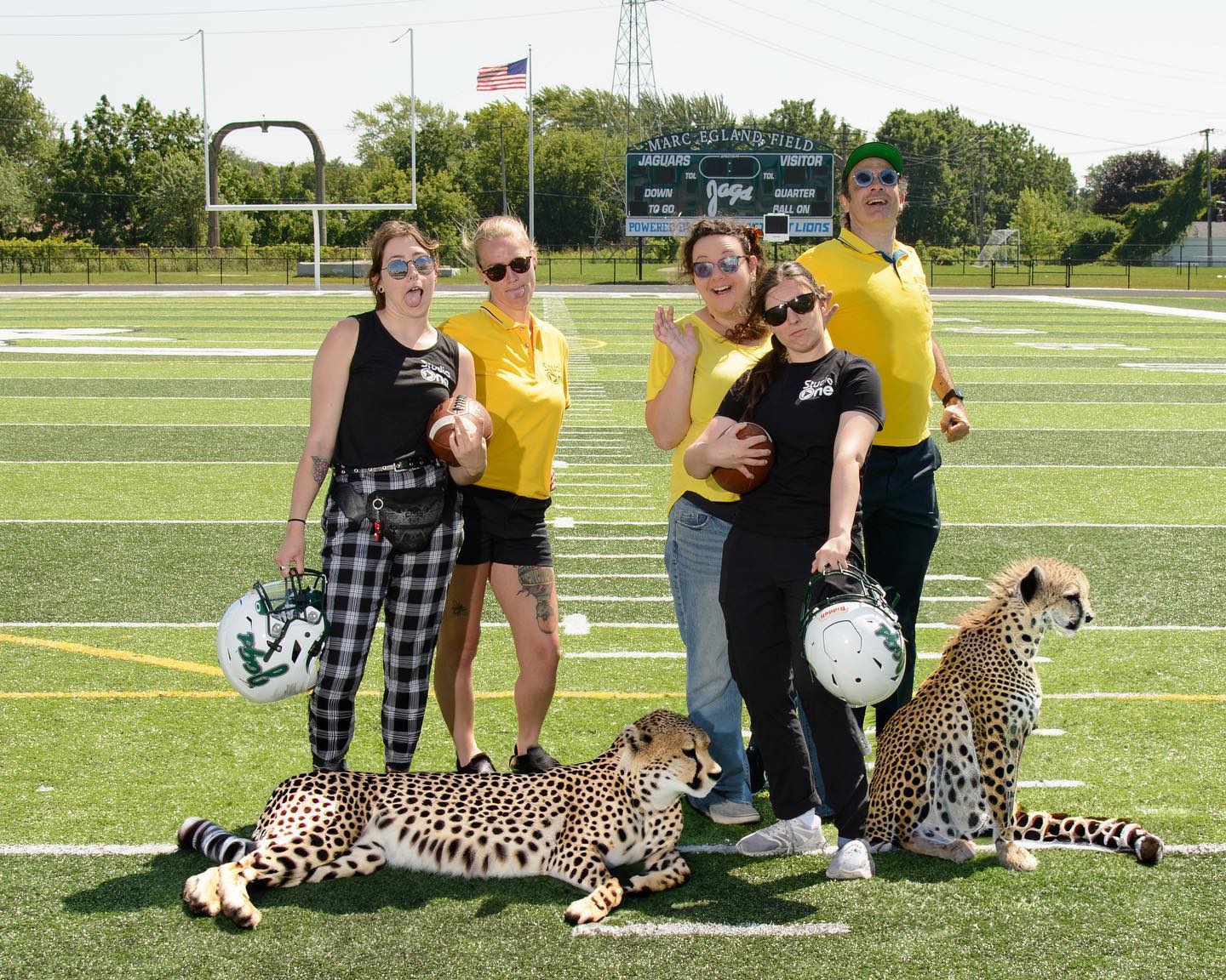 Had an awesome first day back at the new Allen Park High School Football Field for Football & Cheer Photos today! @allenpark.cheer @allenparkfootball — image 1 of 2