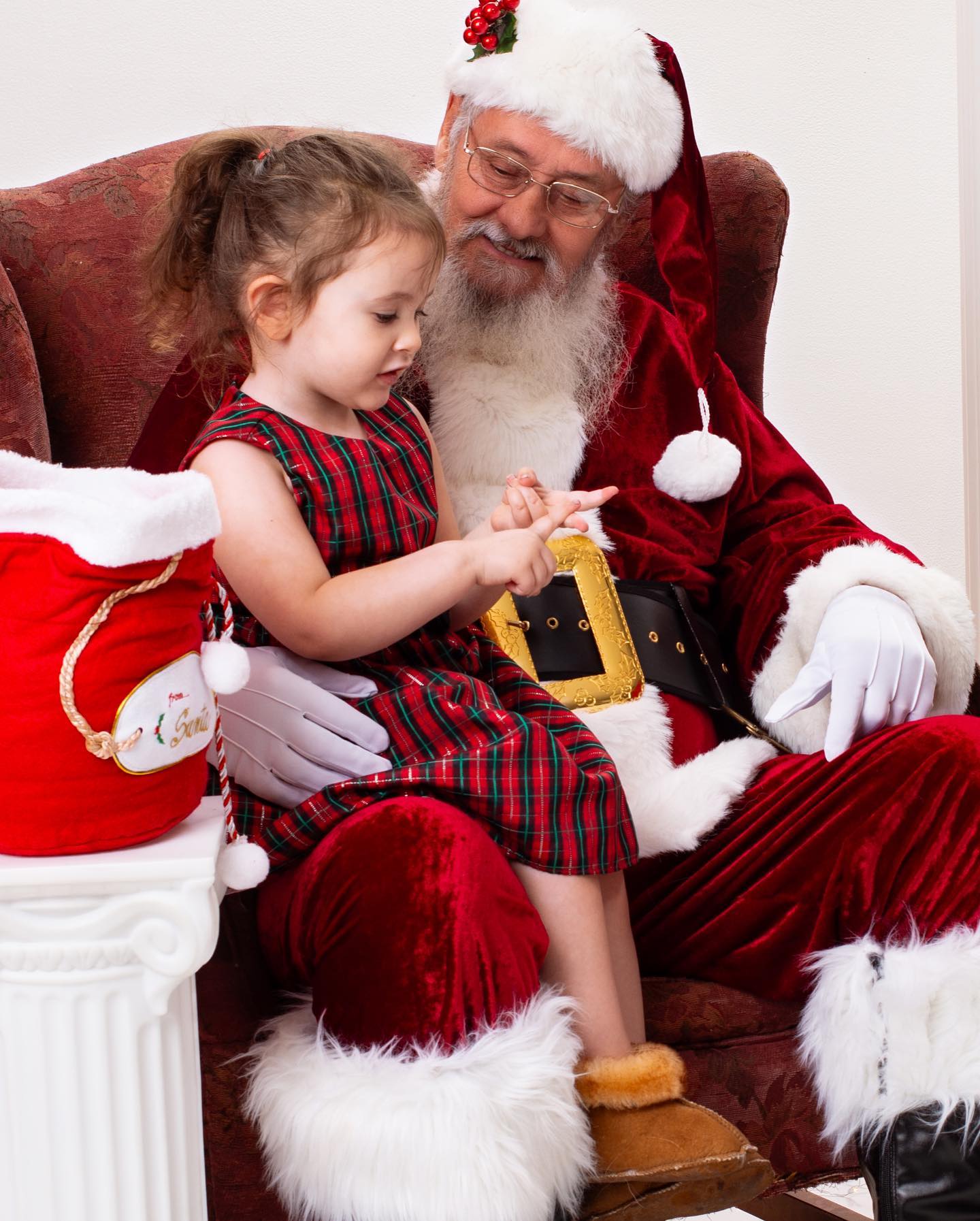 All the Christmas good times coming December 10th ! We only have 6 spots remaining for the Santa Experience - details in the profile link. 🎄🎅🏼🎄 . . . @downtownwyandotte — image 2 of 3