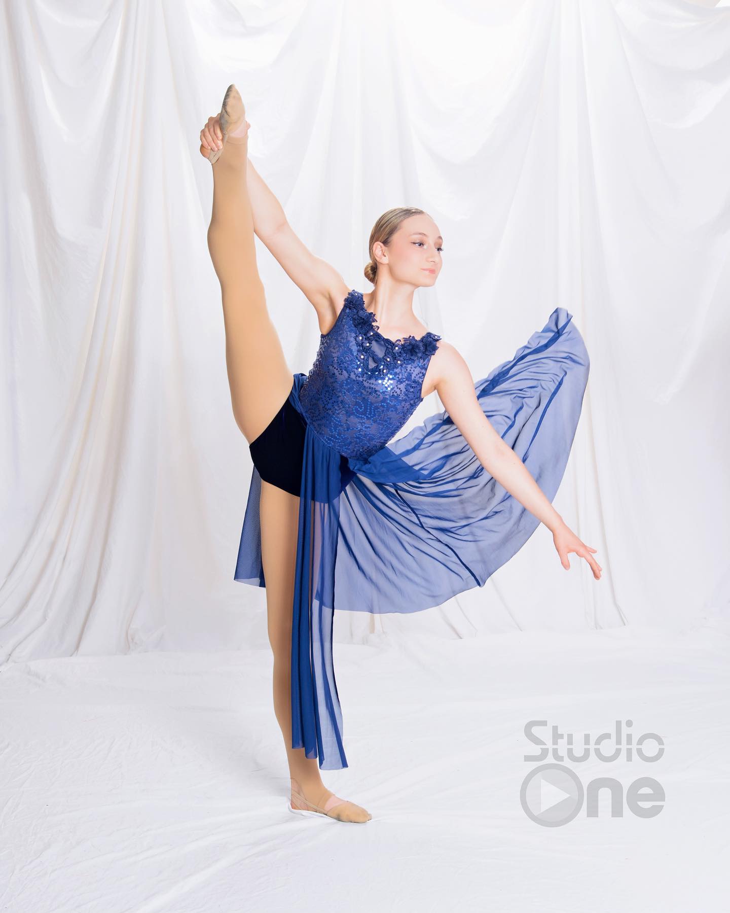 That's a WRAP for dance recital season! We are SO GRATEFUL for all of our wonderful dance studios! Meeting all the graceful dancers & capturing their movements is a highlight of our year