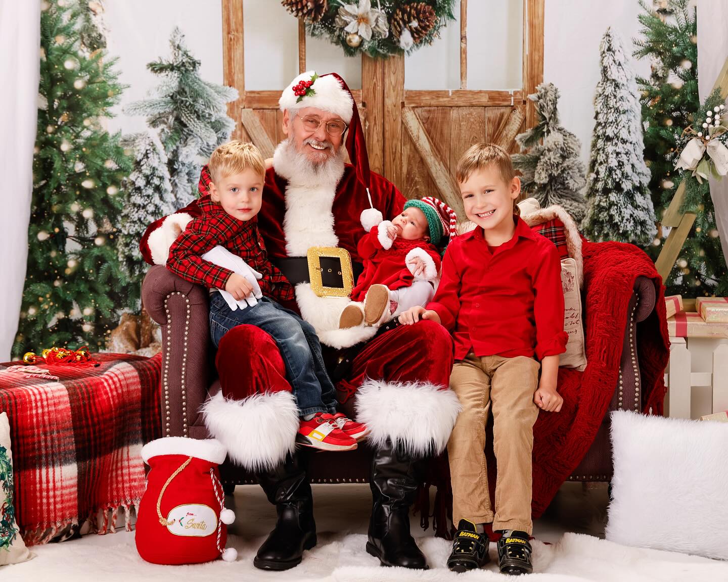 Christmas at Studio ONE ! We love Christmas time ! — image 2 of 7