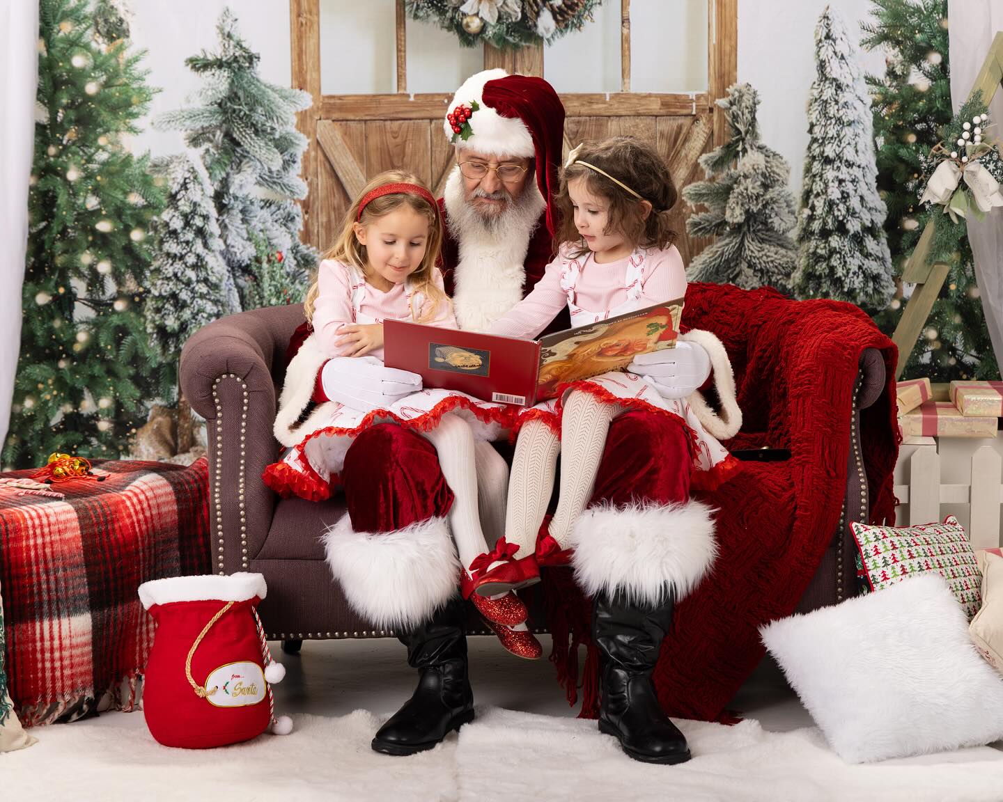 Christmas at Studio ONE ! We love Christmas time ! — image 5 of 7