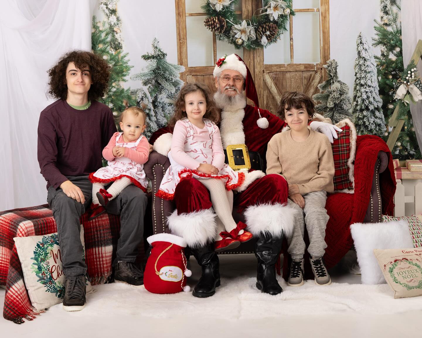 Christmas at Studio ONE ! We love Christmas time ! — image 6 of 7