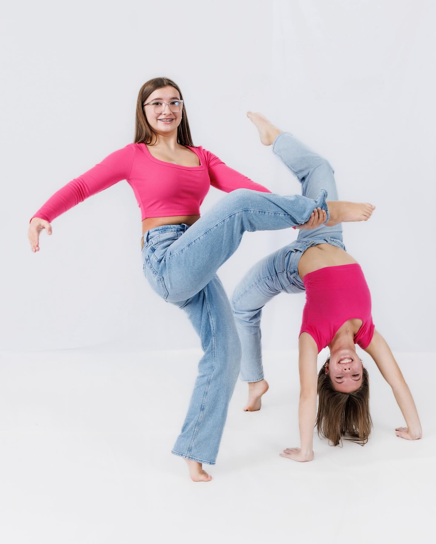 Sometimes you just want to celebrate all things PINK! When @discoverwithde came to the studio, we photographed @dance_avenue_inc , Lincoln Park Ice Skating team and so much more - 2024 was a wonderful year! — image 2 of 6