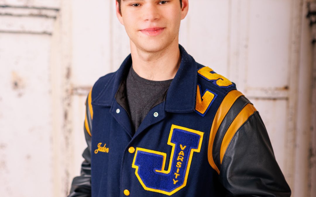 Jefferson Senior High School Senior Portraits | Wyandotte Photography Studio